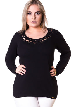 Marca: LepoqueBlusa Plus Size Viscolycra com IlhosesComposição do produto: 94% viscose 6% elastanoImportante:- Os acessórios utilizados na produção das fotos não acompanham o produto.  