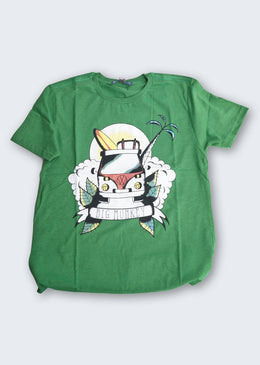  São 4 Camisetas de estampas diversas em cores sortidas (Pretas, mescla, vermelhas, verdes, azuis, amarelas e brancas; As cores não podem ser escolhidas pois... 