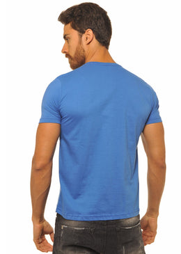 Camiseta Azul Estampada Masculina Joss - Despacito Black , caimento reto e solto.- INFORMAÇÕES:   - Cor: AZUL - Composição: 100 % Algodão Lavagem: lavar a... 