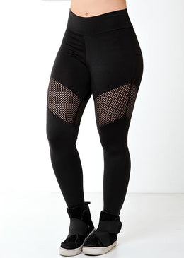 CALÇA LEGGING FITNESS COM TELA PRETALinda calça legging com detalhe em tela.Perfeita para aquela atividade física. Muito elegante e confortável.Compre agora e fique linda.Composição 90%... 