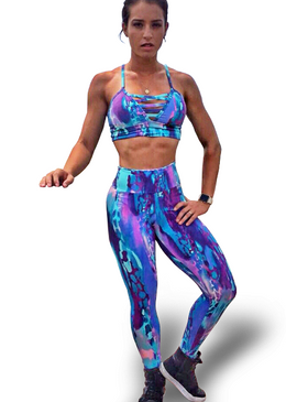 Calça Legging confeccionada em Supplex Poliamida Fitness com fio de elastano da marca Lycra Original de alta qualidade para academia e para o uso no seu dia a dia! Tecido em Supplex... 