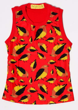 Blusa costa nadador com frente estampada de pássaros.Gênero FemininoIdeal para usar no dia a dia.SKU : BLF58Composição:Frente: 100% PoliésterCostas: 98% Viscose |4% Elastano TABELA DE... 
