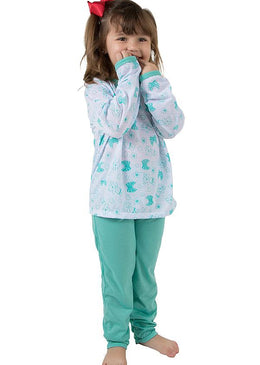 O pijama longo infantil em malha é um conjunto super confortável, que proporcionará excelentes noites de sonos para as pequenas. A calça possui modelo soltinho,... 