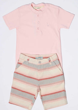 Conjunto meninos, ideal para dias ensolarados.-Camisa com fecho em botão frontal.-Bermuda listrada com bolso frente e trás.Composição: 100% AlgodãoSKU : CJTF127 TABELA DE EQUIVALÊNCIA TAMANHO... 
