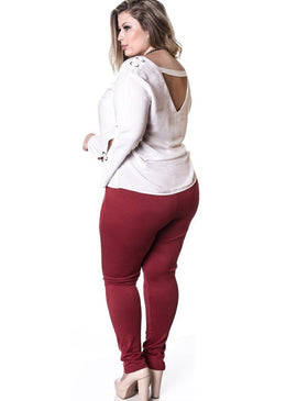 Marca: LepoqueBlusa Plus Size Visco Voil com IlhosesComposição do produto: 100% ViscoseImportante:- Os acessórios utilizados na produção das fotos não acompanham o produto. 