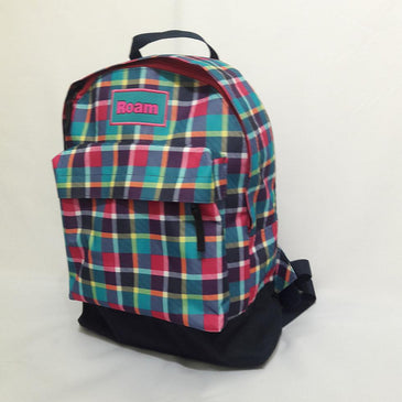   MATERIAL 100% POLIESTER RESINADO     MEDIDAS 45CM ALTURA X 32CM LARGURA X 15CM PROFUNDIDADE.   FORRAÇÃO INTERNA NAS COSTAS COM ESPUMA 8MM  ... 