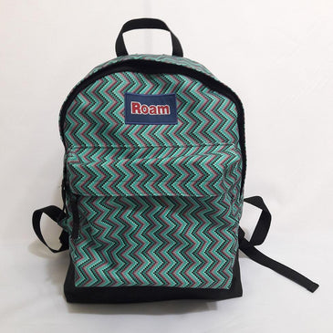   MATERIAL 100% POLIESTER RESINADO     MEDIDAS 45CM ALTURA X 32CM LARGURA X 15CM PROFUNDIDADE.   FORRAÇÃO INTERNA NAS COSTAS COM ESPUMA 8MM  ... 