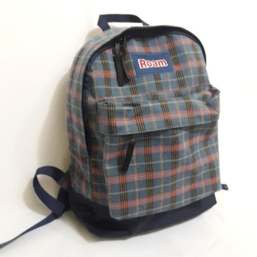   MATERIAL 100% POLIESTER RESINADO     MEDIDAS 45CM ALTURA X 32CM LARGURA X 15CM PROFUNDIDADE.   FORRAÇÃO INTERNA NAS COSTAS COM ESPUMA 8MM  ... 