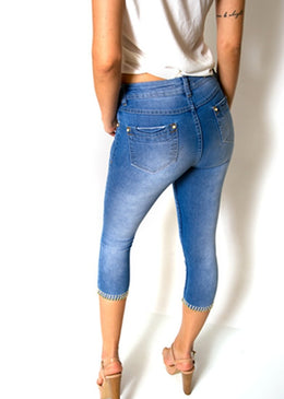 Nova coleção lemier premium Calça fem bordado perna ótimo caimento super confortável ótima modelagem ideal para o seu verão, com preços imperdíveis.Aproveite nossos produtos faça a diferença no seu... 