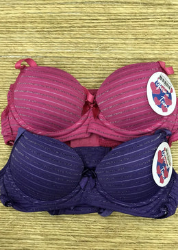 Maravilhoso conjunto teen com bojo e estrutura de espuma, alças reguláveis, colchete regulável, excelente modelagem para as adolescentes. Tecido de microfibra com brilho prateado nas... 