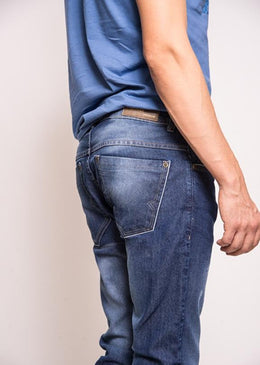 Nova coleção lemier premium calça Masculina   ótimo caimento super confortável ótima modelagem ideal para o seu verão, com preços imperdíveis.Aproveite nossos produtos faça a diferença no seu estilo... 