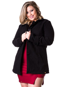 Marca: LepoqueCasaco Plus Size em Lã Batida com Forro.Composição do produto: Externo: 93% poliéster 6% viscose 3% elastano Interno: 100% poliésterImportante:- Os acessórios utilizados na produção... 