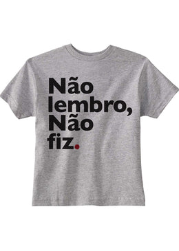 Camiseta JOSS Estampada. - Tipo de Produto: Camiseta - Modelagem: Reta- Manga: Curta - Estampas: Digital- Gola: Redonda - Composição: 100 % Algodão - Tipo de Tecido: Malha 