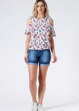 Blusa de viscose com abertura nos ombros e estampada com babados.Invista em estampas florais para curtir a estaçãoDica: para produções de trabalho nos dias ensolarados. Tabela... 