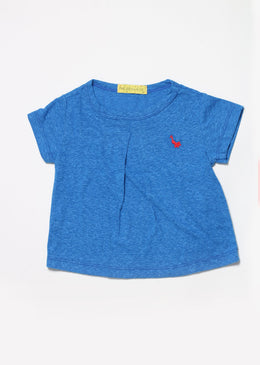 Blusa básica com detalhe franzido frontal.Lindo modelo, que pode ser usado para o dia a dia e/ou também para dias ensolarados. Composição: 66% Poliéster | 34%... 
