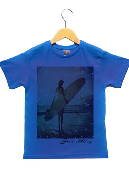 Camiseta JOSS Estampada. - Tipo de Produto: Camiseta - Modelagem: Reta- Manga: Curta - Estampas: Digital- Gola: Redonda - Composição: 100 % Algodão - Tipo de Tecido: Malha 