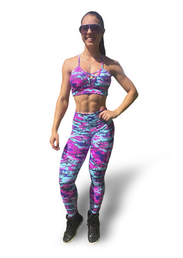 Calça Legging confeccionada em Supplex Poliamida Fitness com fio de elastano da marca Lycra Original de alta qualidade para academia e para o uso no seu dia a dia! Tecido em Supplex... 