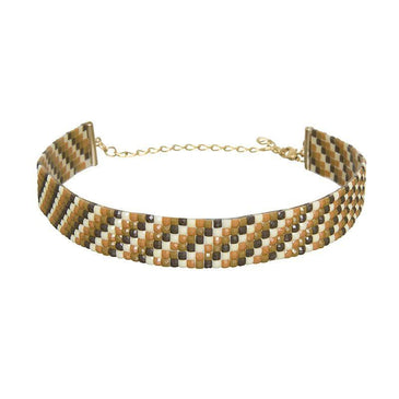  
Colar choker com faixa de mosaico e acabamentos em metais folheado a ouro 18k.
Tamanho: 25cm + 10cm extensor.
Embalagem personalizada
SKU: CLD0738-3 