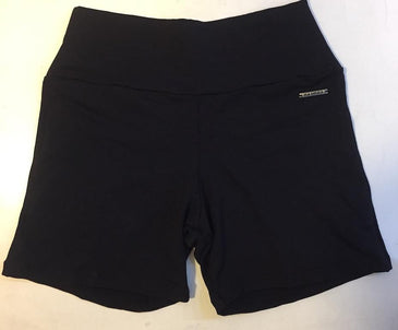 SHORTS KAUKIM CONFECCIONADO COM SUPLEX ORIGINAL DA SANTA CONSTÂNCIA TECELAGEM.POR SER FEITO COM UMA MALHA DE POLIAMIDA TEXTURIZADA A AR, ESSE SHORTS BÁSICO OFERECE CONFORTO... 