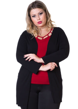 Marca: BerthageCasaquinho Alongado Plus Size Viscolycra Composição do produto: 94% viscose 6% elastanoImportante:- Os acessórios utilizados na produção das fotos não acompanham o produto. 