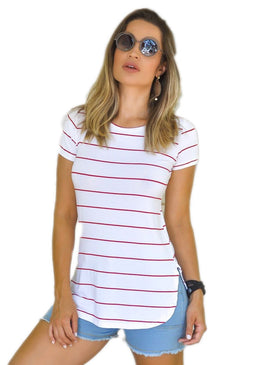Quer uma peça atemporal e ultraversátil? Invista na t-shirt feminina. A peça é extremamente democrática e fica bem com saias, calças e shorts.Composição:96% Viscose4% Elastano 