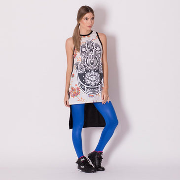 Blusa Maxi , tecido estampado Sublimado na parte da frente e tecido liso na parte de trás, manga regata com acabamento em todas as costuras ,... 