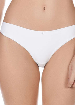 Tanga Rosana tem sua composição 85% Poliamida e 15% Elastano, com o seu forro 100% Algodão, em estilo sem costura. Para mulheres exigentes e comportadas. Por... 