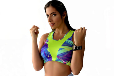 CROPPED CONFECCIONADO EM SUPLEX  ESTAMPADO, COM DETALHES EM DRY FIT TECIDO TECNOLÓGICO QUE AJUDA NA TRANSPIRAÇÃO, DECOTE NAS COSTAS ESTILO NADADOR,DETALHES EM COM CORES VIBRANTES... 