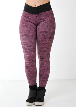 CALÇA  LEGGING RISCA FITNESSConfortável e elegante.Veste super bem, com detalhe em tela na perna.Fique sempre na moda.Composição: 92% Poliéstes / 8% Elastano 