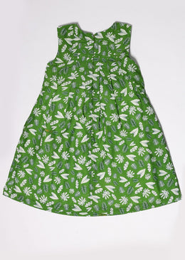 Vestido infantil com estampas de folhasFecho em zíper nas costas Composição: 100% PoliésterSKU: v195 TABELA DE EQUIVALÊNCIA TAMANHO EQUIVALE A: P 0 a 3 meses M... 
