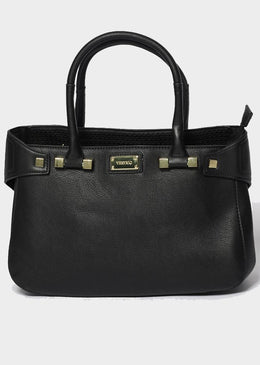 Bolsa very rio com detalhes dourados frontais.Confeccionadas em couro sintético da melhor qualidade, acabamento impecável, design inspirado nas principais tendências internacionais. Modelos perfeitos para diversas... 