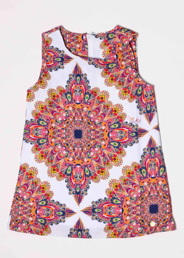 Lindo vestido branco, estampado na cor rosa com figuras geométricas.SKU: V239Composição: 97% Poliéster | 3% Elastano TABELA DE EQUIVALÊNCIA TAMANHO EQUIVALE A: P 0 a... 