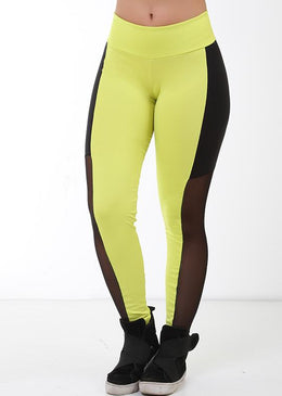 Calça fitness tule lateralFeita com a qualidade de quem entende de moda fitnessElegante e estilosa.Combina com seu dia.Composição: 90% Poliéster / 10% Elastano 