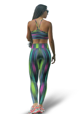 Calça Legging confeccionada em Supplex Poliamida Fitness com fio de elastano da marca Lycra Original de alta qualidade para academia e para o uso no seu dia a dia! Tecido em Supplex... 