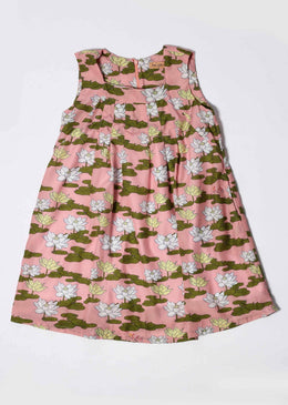Vestido infantil com estampas de folhasFecho em zíper nas costas Composição: 100% PoliésterSKU: v195 TABELA DE EQUIVALÊNCIA TAMANHO EQUIVALE A: P 0 a 3 meses M... 