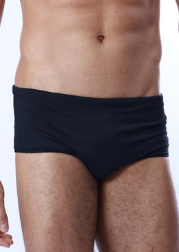 SUNGA BÁSICA FORRADA CONFECCIONADA COM LYCRA BEM ENCORPADA DE POLIAMIDA.TECIDO: POLIAMIDAIDEAL PARA MODA PRAIA, PISCINAS.GÊNERO MASCULINOSKU: 195 