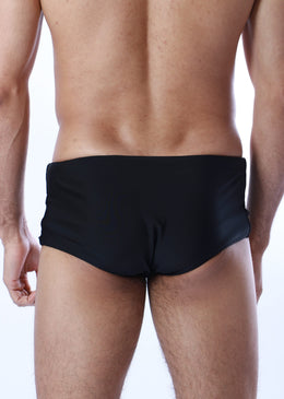 SUNGA BÁSICA FORRADA CONFECCIONADA COM LYCRA BEM ENCORPADA DE POLIAMIDA.TECIDO: POLIAMIDAIDEAL PARA MODA PRAIA, PISCINAS.GÊNERO MASCULINOSKU: 195 