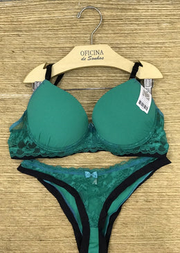 Luxuoso conjunto de bojo com microfibra e renda, com cós largo e elástico embutido, lacinhos como detalhe, alças e colchetes reguláveis.tecido 82% poliamida e 18%... 
