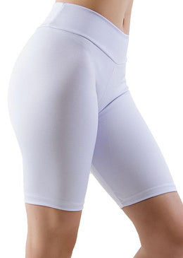 Bermuda lisa em suplex. É discreta, confortável e muito fácil de combinar.Pode ser usada com uma variedade de peças: com camiseta, sobre legging, top, cropped ou body.Composição:88% poliéster 12% elastano. 