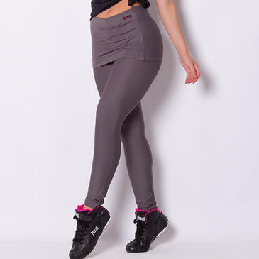Calça Legging Fitness com Tapa Bumbum>Confeccionada em Poliamida >Com tapa bumbum e tapa sexo>Com cós médio duploTamanhos Aproximados Tamanho M – veste até o manequim 40Tamanho G... 