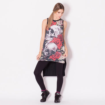 Blusa Maxi , tecido estampado Sublimado na parte da frente e tecido liso na parte de trás, manga regata com acabamento em todas as costuras ,... 
