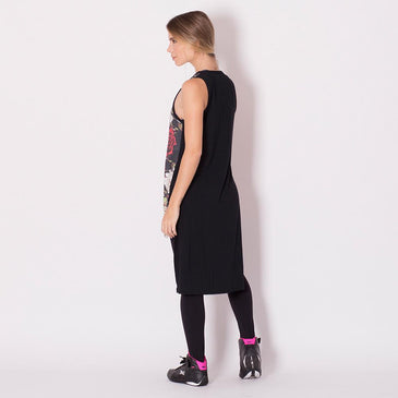 Blusa Maxi , tecido estampado Sublimado na parte da frente e tecido liso na parte de trás, manga regata com acabamento em todas as costuras ,... 