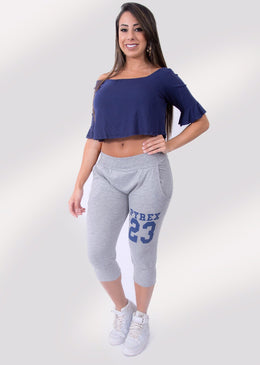 Bermuda  Saruel em malha visco lycra Com bolsos e estampa frente barra com punho largo Composição 96% Viscose 04% Elastano           ... 