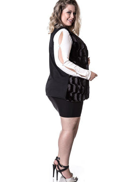 Marca: LepoqueColete Plus Size Moletom em Pelo e Ponto RomaComposição do produto: Costas e forro frente: 96% poliéster 4% elastano - Frente em Pelo: 100% poliésterImportante:-... 