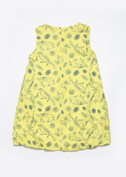 Vestido infantil, com fecho de zíper nas costas.Modelagem da saia: Balone.Estampa de pássaros.SKU: V274Composição: 58% Algodão | 42% ViscoseForro: 100% Algodão TABELA DE EQUIVALÊNCIA TAMANHO... 