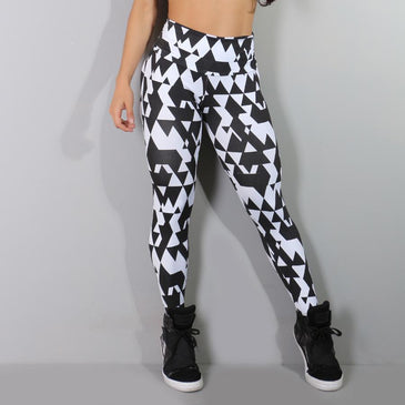  Calça fitness feminina confeccionada em suplex estampado com elasticidade , ótima qualidade e toque macio. A calça conta com modelagem moderna que traz muito... 