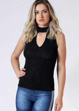 Blusa com modelagem justa de Lurex com gola choker. Essencial para um look poderoso!Tabela de medidas: P= 36M= 38G= 40GG= 42Composição: 96% Poliéster4% Elastano 