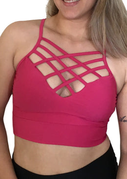 Top Trançado Top com detalhes em tiras trançados no bustoTop em Suplex de Poliéster com bojo  Composição92% Políester com 8% de Elastano  Tamanho ÚNICO)Veste do 36 ao... 