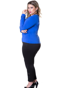 Marca: BerthageBlusa Plus Size Viscolycra com Detalhe em RendaComposição do produto: 94% viscose 6% elastanoImportante:- Os acessórios utilizados na produção das fotos não acompanham o produto.  