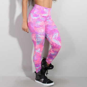 Calça legging fitness em suplex estampado de poliéster. Marca: Carioca Fit Composição: 90% Poliéster e 10% Elastano 